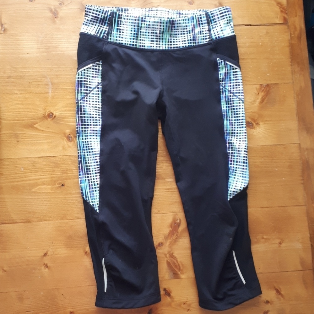 Girls size 12 Athleta capris